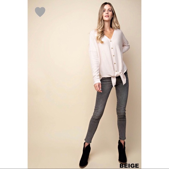 BOUTIQUE CLOSING MAKE AN OFFER - Picture 3 of 4